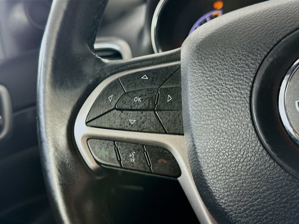 Used 2021 Jeep Grand Cherokee Laredo X AWD/4WD image 25