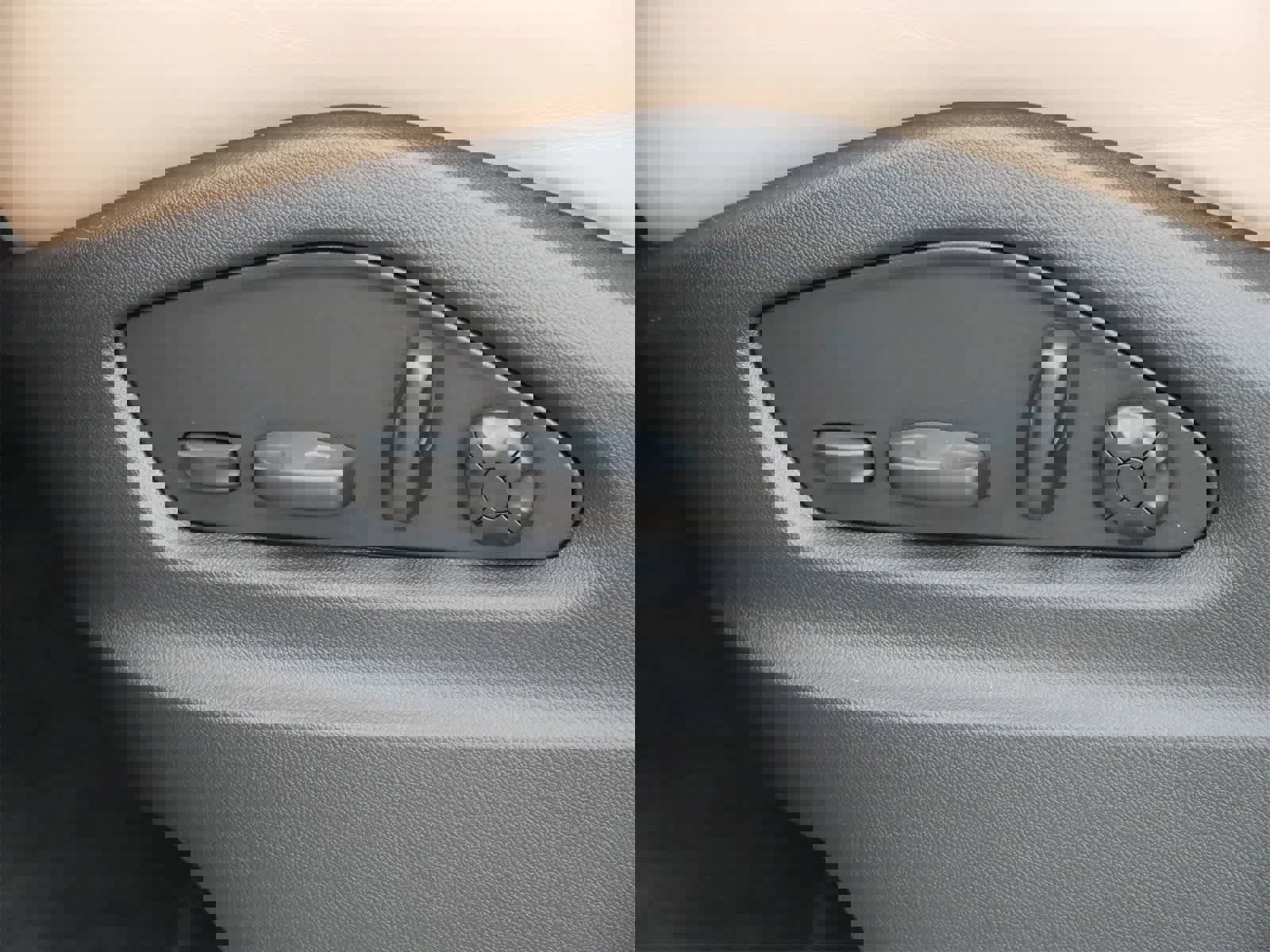 New 2026 Porsche Cayenne Coupe image 10