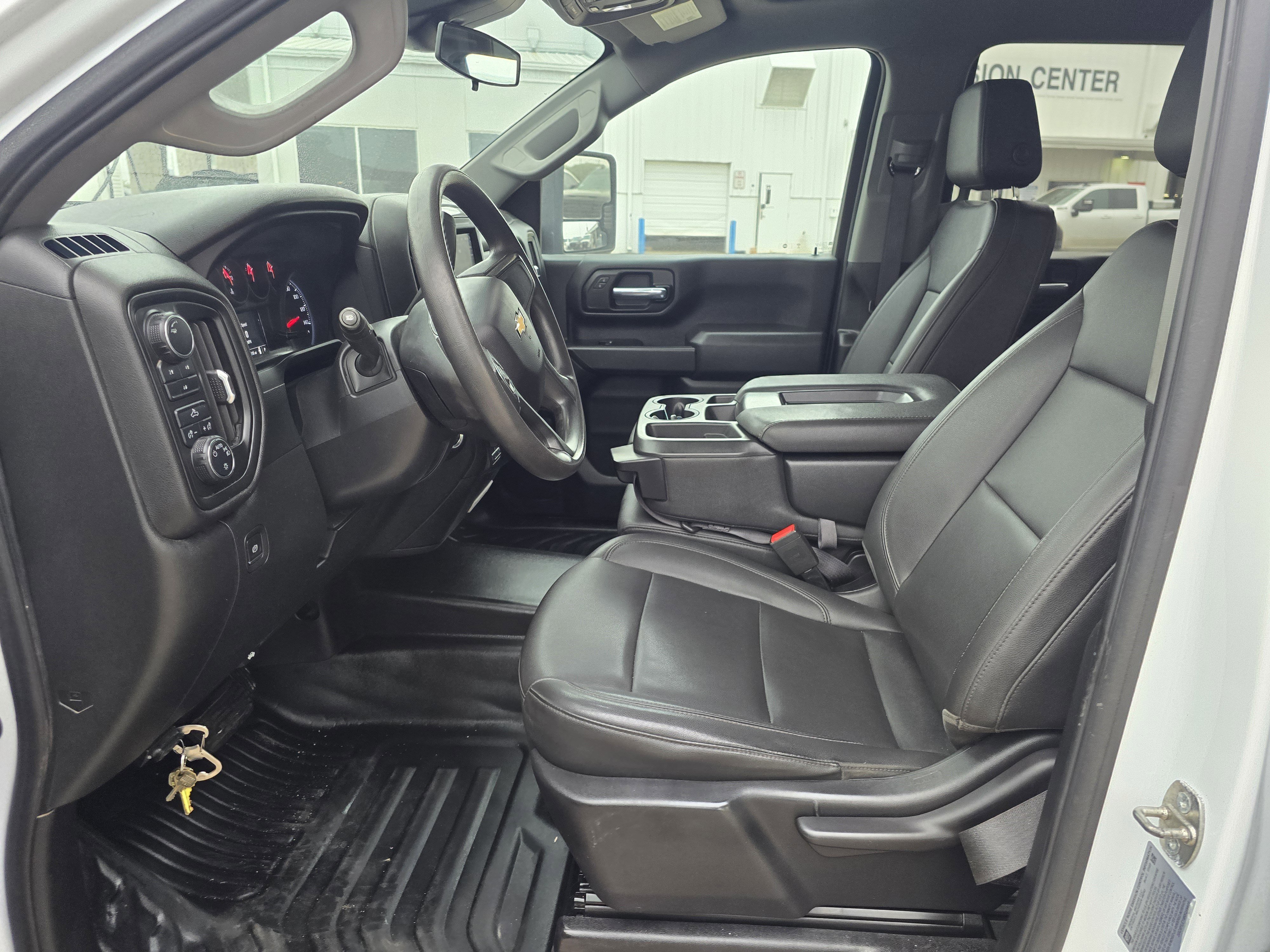 Used 2024 Chevrolet Silverado 2500 W/T image 11