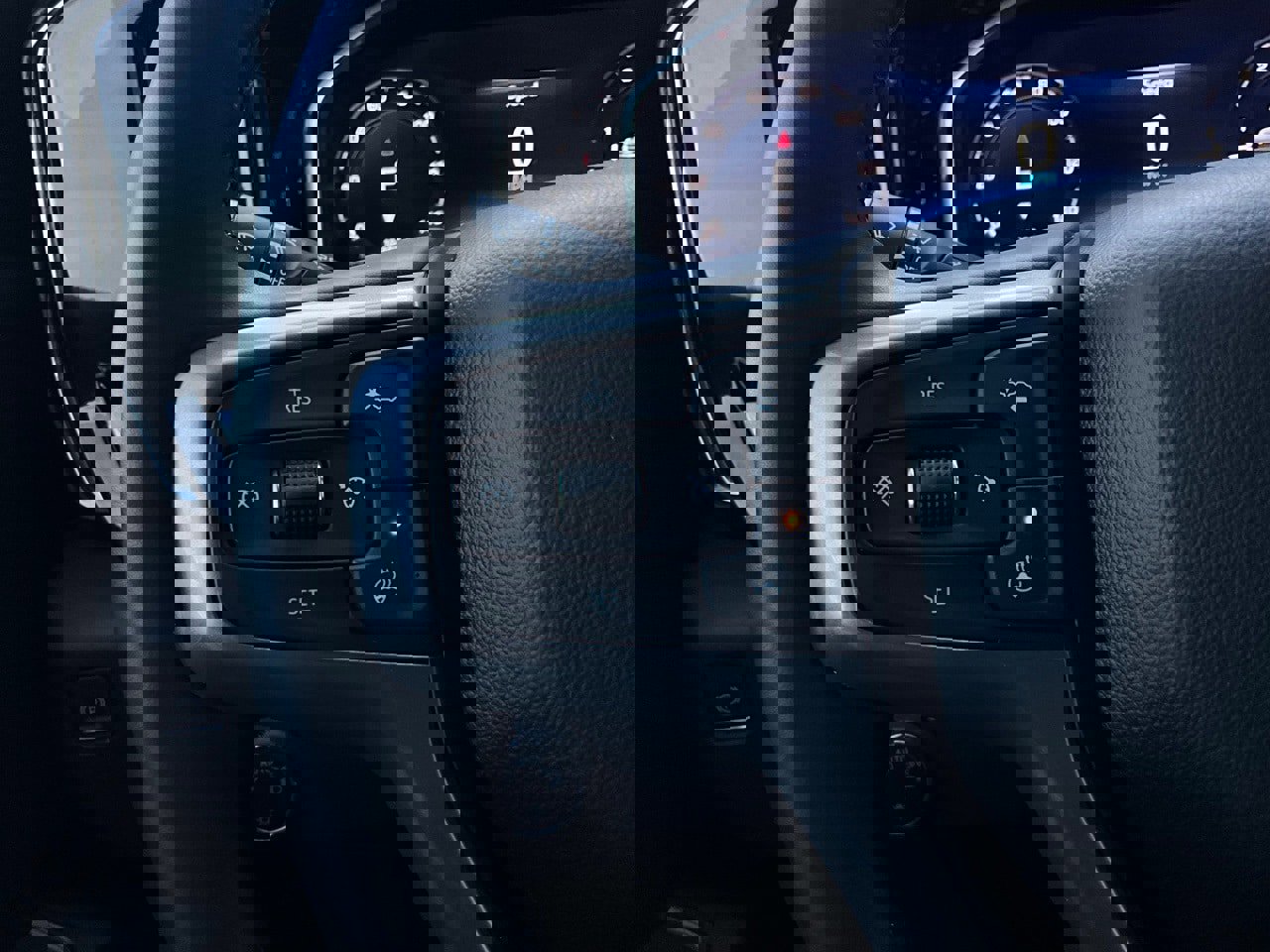 Used 2025 Chevrolet Silverado 1500 LT image 33