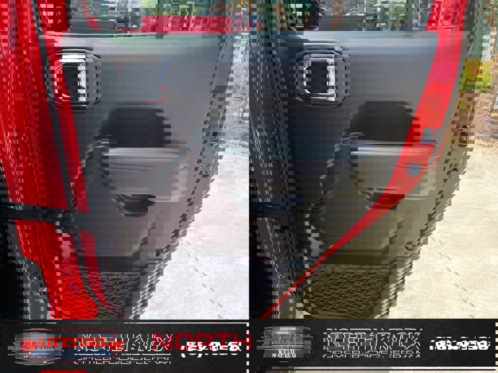 New 2025 Jeep Gladiator Sport image 24