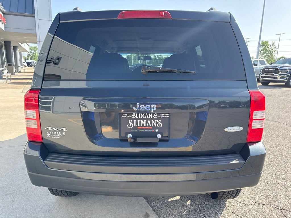 Used 2014 Jeep Patriot Latitude AWD/4WD image 6