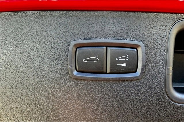 Used 2025 Porsche Macan image 21