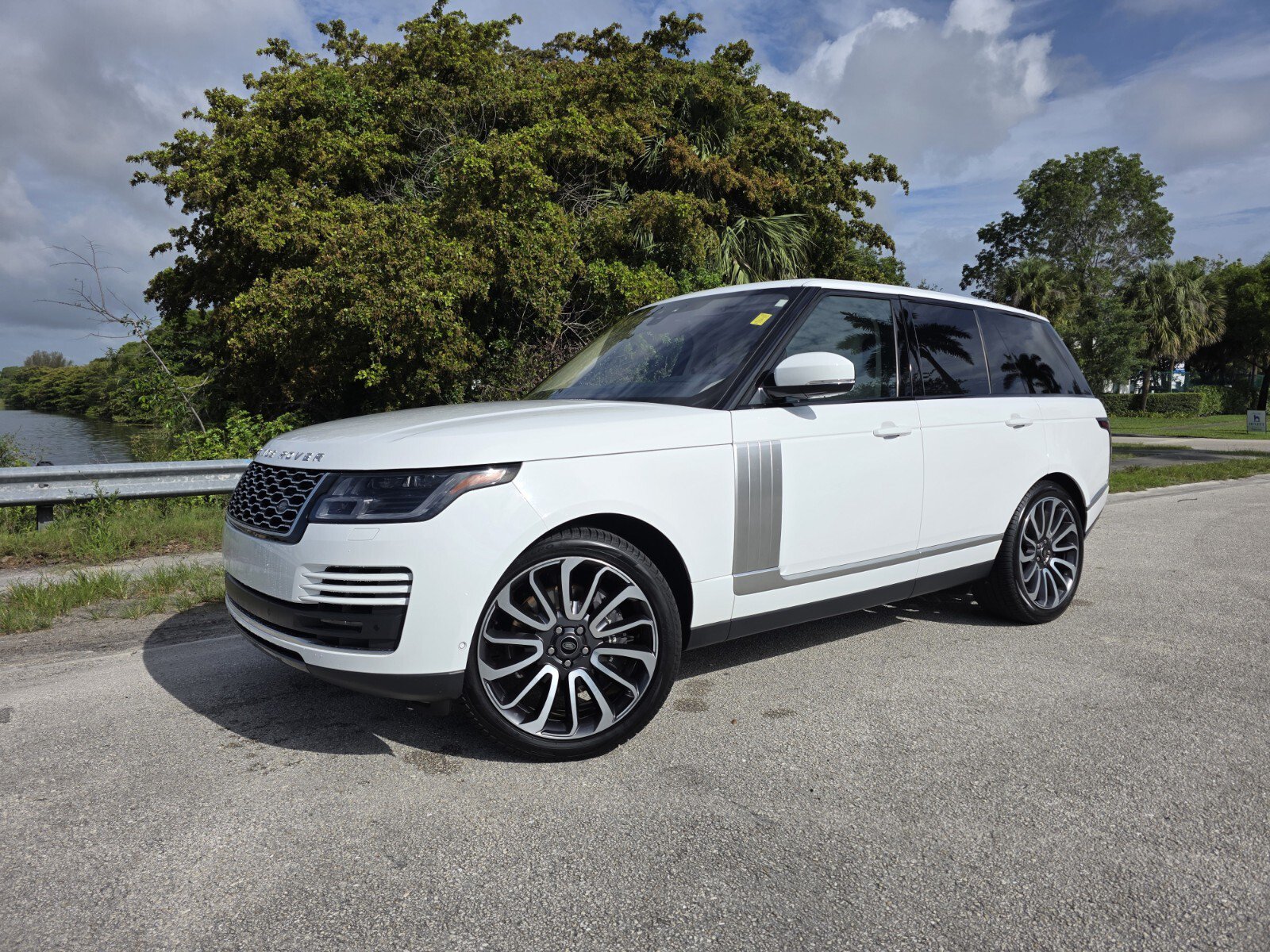 Certified 2022 Land Rover Range Rover Westminster Edition AWD/4WD image 1