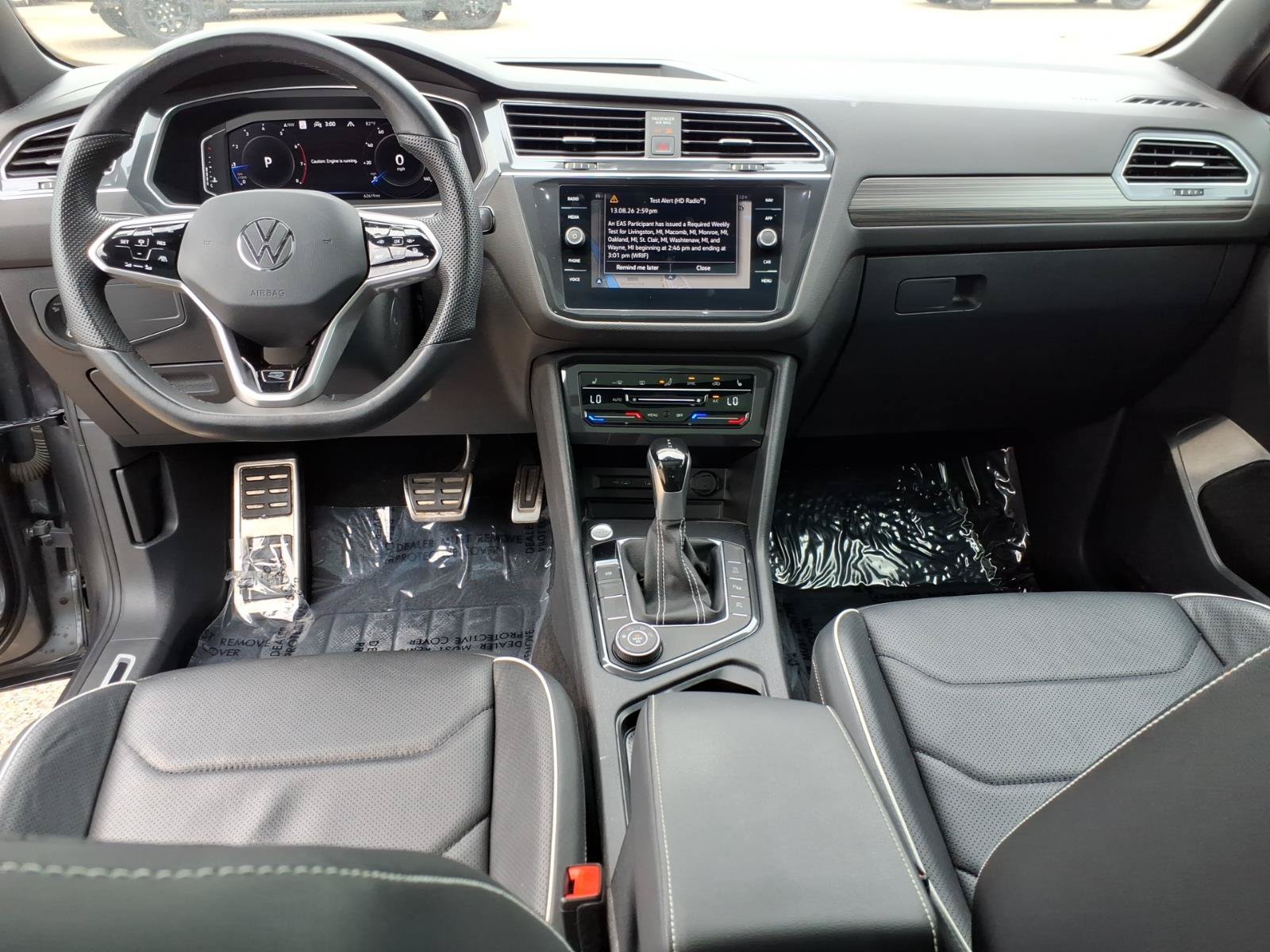 Used 2022 Volkswagen Tiguan SEL R-Line AWD/4WD image 14