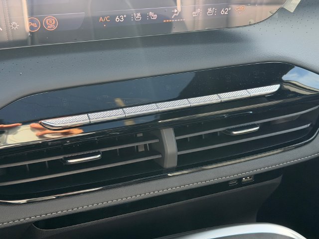 New 2027 Buick Enclave Avenir FWD image 21