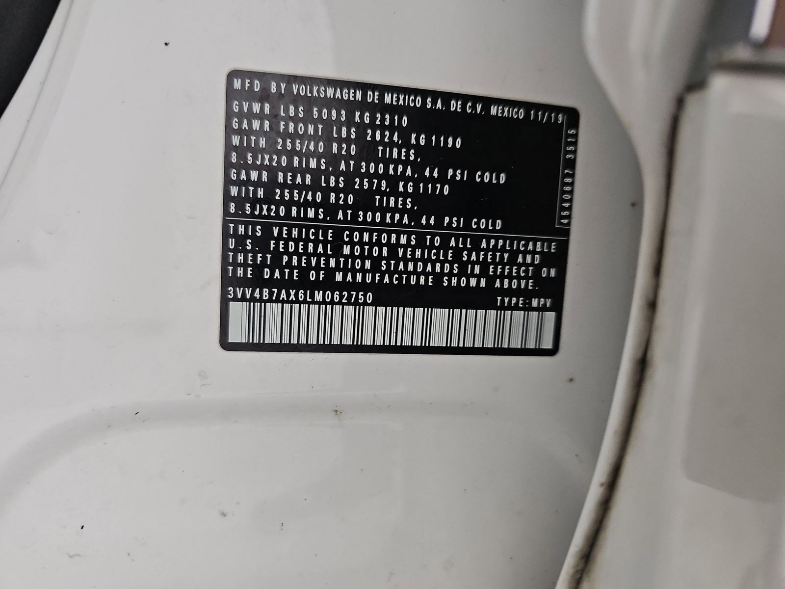 Used 2020 Volkswagen Tiguan SEL Premium R-Line image 16