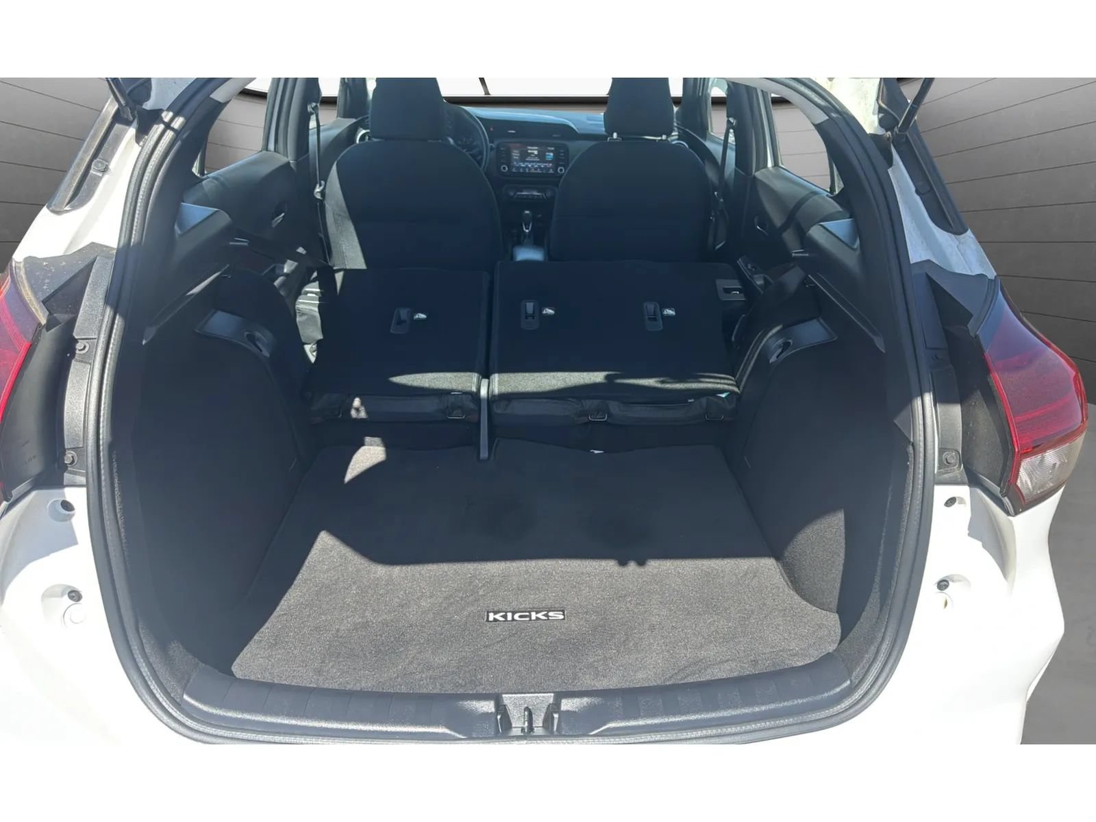 Used 2024 Nissan Kicks SR FWD image 20