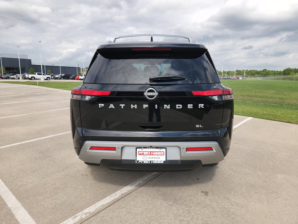 Used 2024 Nissan Pathfinder SL w/ SL Premium Package FWD image 6
