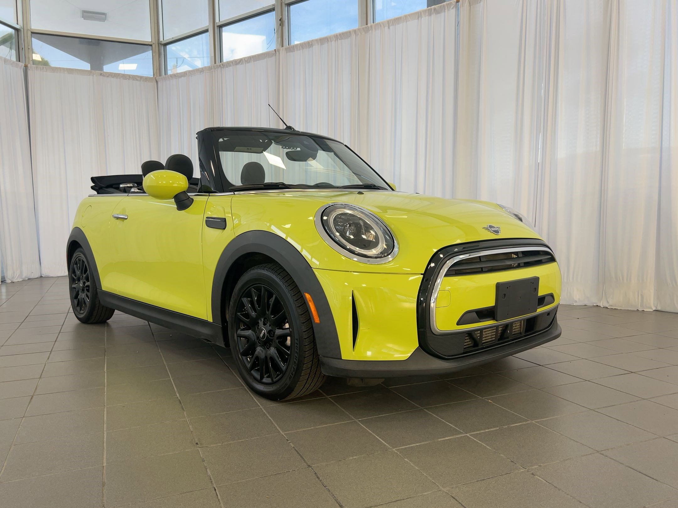 Used 2022 MINI Cooper Convertible image 7