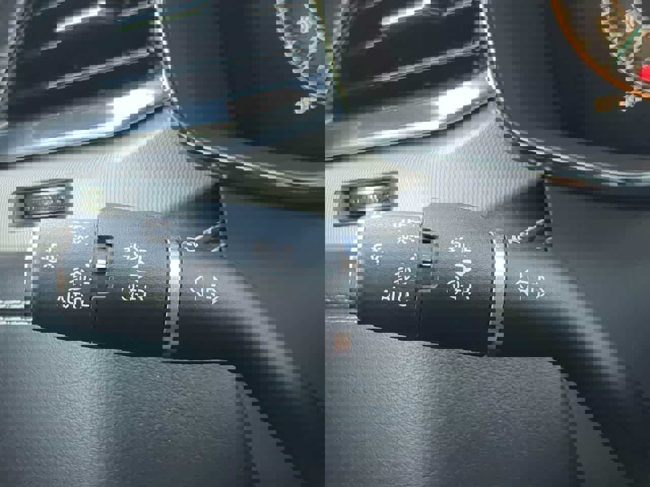 Used 2024 Jaguar F-PACE R-Dynamic S image 28