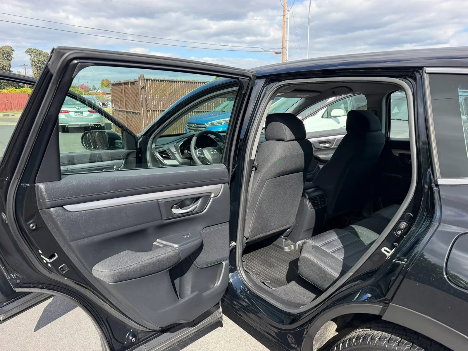 Used 2017 Honda CR-V LX image 11