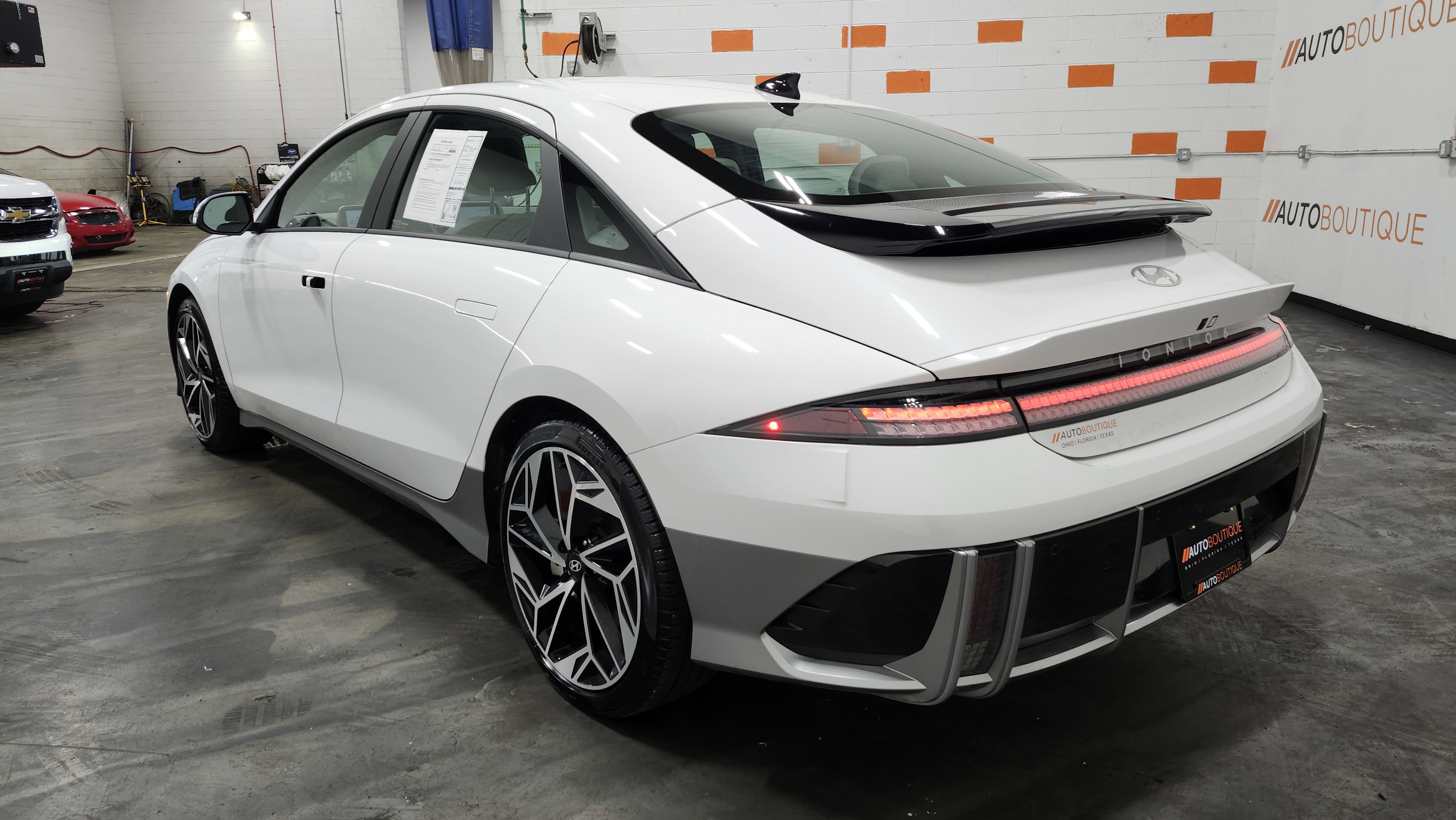 Used 2023 Hyundai Ioniq 6 SEL image 18