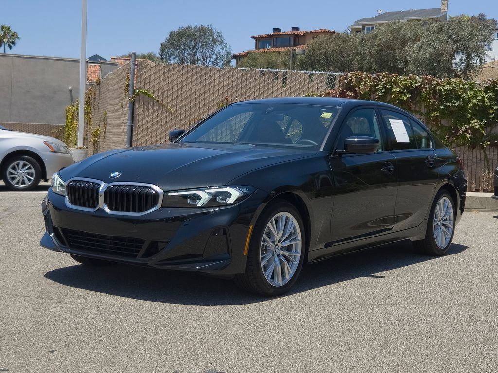Used 2023 BMW 330i Sedan w/ Parking Assistance Package RWD image 2