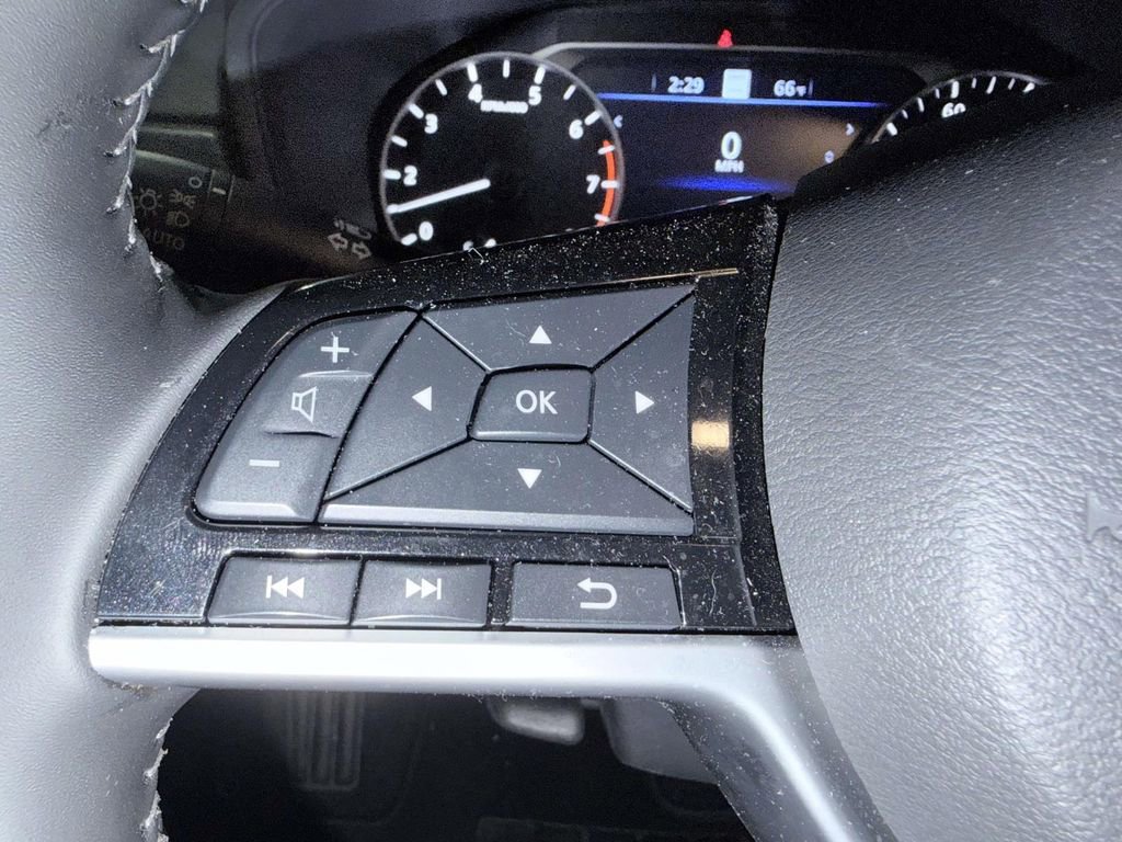 Used 2025 Nissan Altima 2.5 SV w/ SV Premium Package FWD image 21