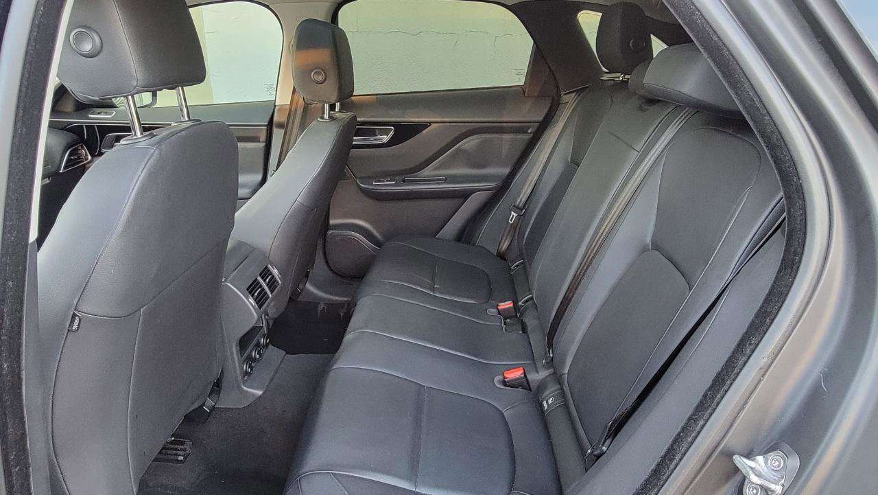 Used 2018 Jaguar F-PACE Premium AWD/4WD image 22