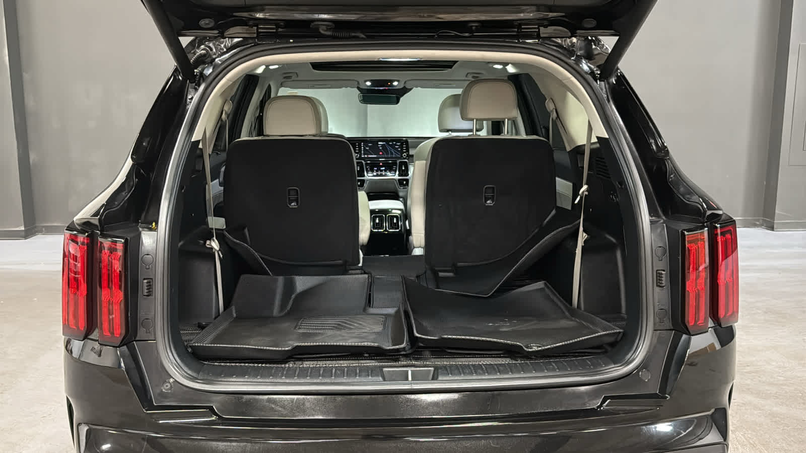 Used 2023 Kia Sorento SX Prestige w/ Panoramic Sunroof Package AWD/4WD image 30