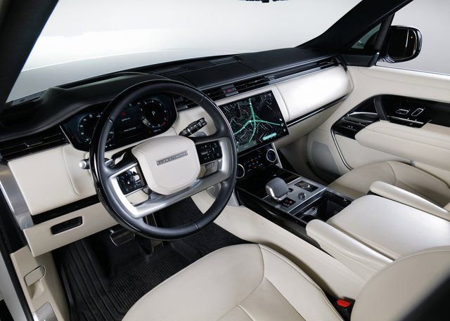 Used 2023 Land Rover Range Rover SE image 21