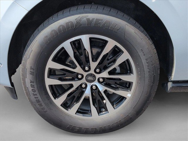 Used 2025 Ford Expedition Max Platinum AWD/4WD image 22