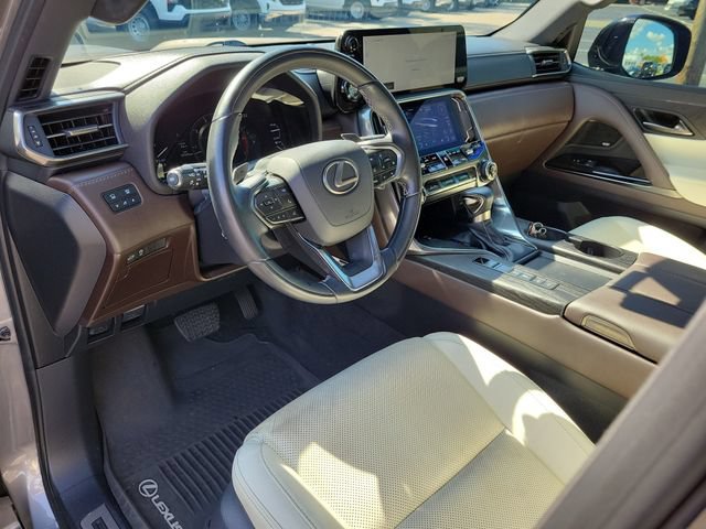 Used 2023 Lexus LX 600 4WD w/ Appearance Package image 26