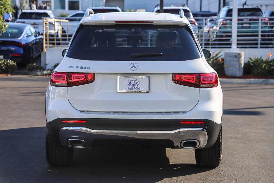 Used 2022 Mercedes-Benz GLB 250 w/ Premium Package Lite image 9