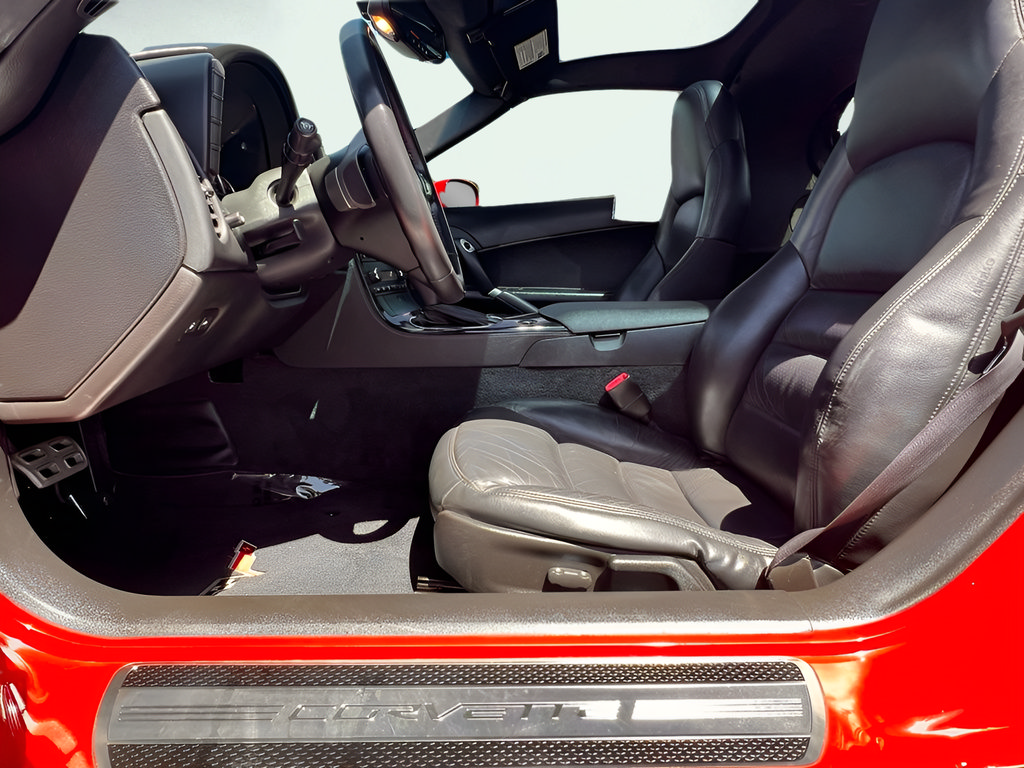 Used 2009 Chevrolet Corvette Coupe w/ Preferred Equipment Group RWD image 16