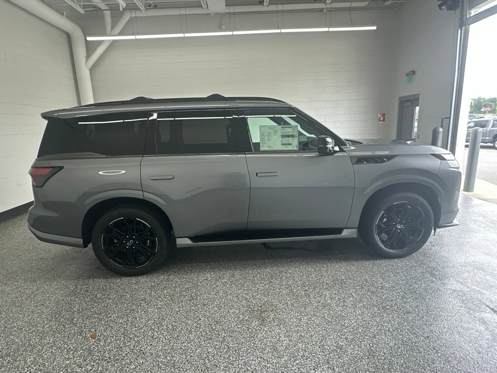 New 2027 INFINITI QX80 Sensory w/ Sport Exterior Package AWD/4WD image 8