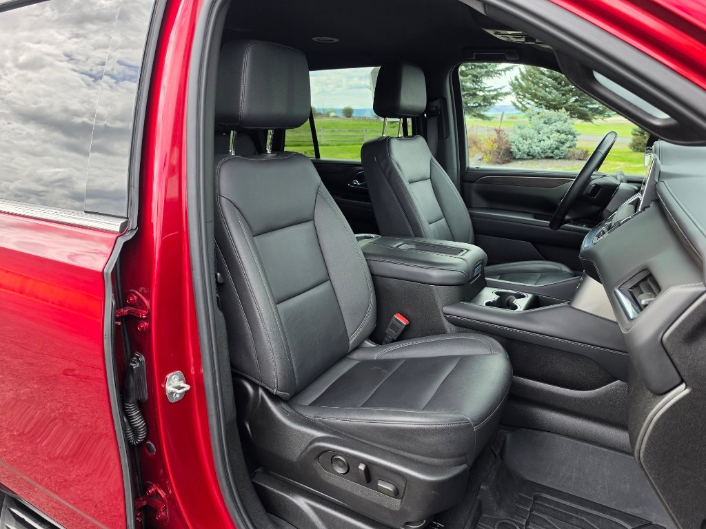 Used 2023 Chevrolet Tahoe LT w/ Luxury Package image 28