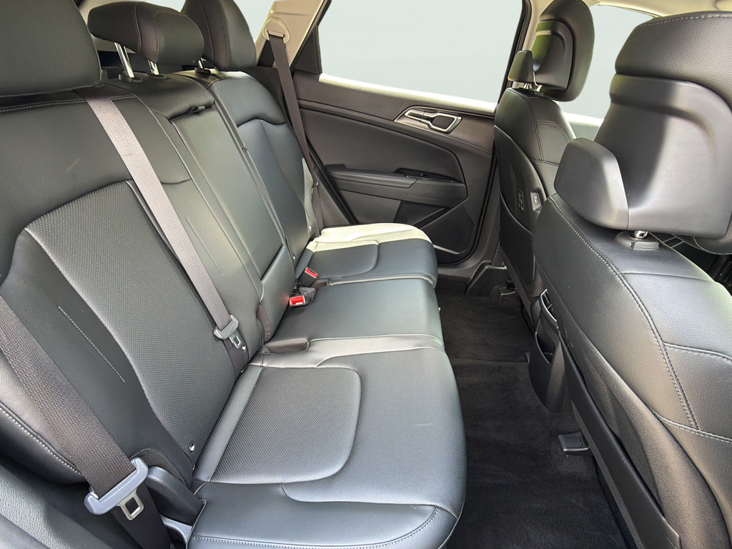 Used 2024 Kia Sportage EX FWD image 16