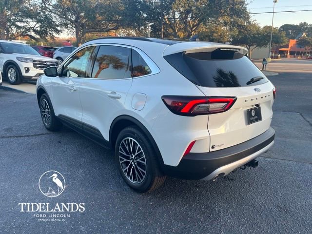 New 2025 Ford Escape SE w/ Class II Trailer Tow Package image 9