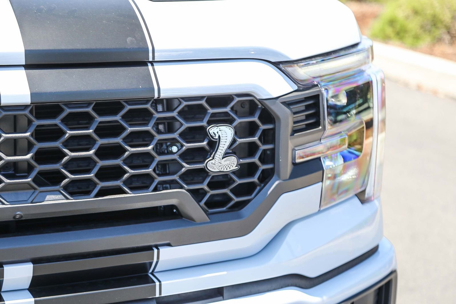 New 2025 Ford F150 Lariat w/ Equipment Group 502A High image 6