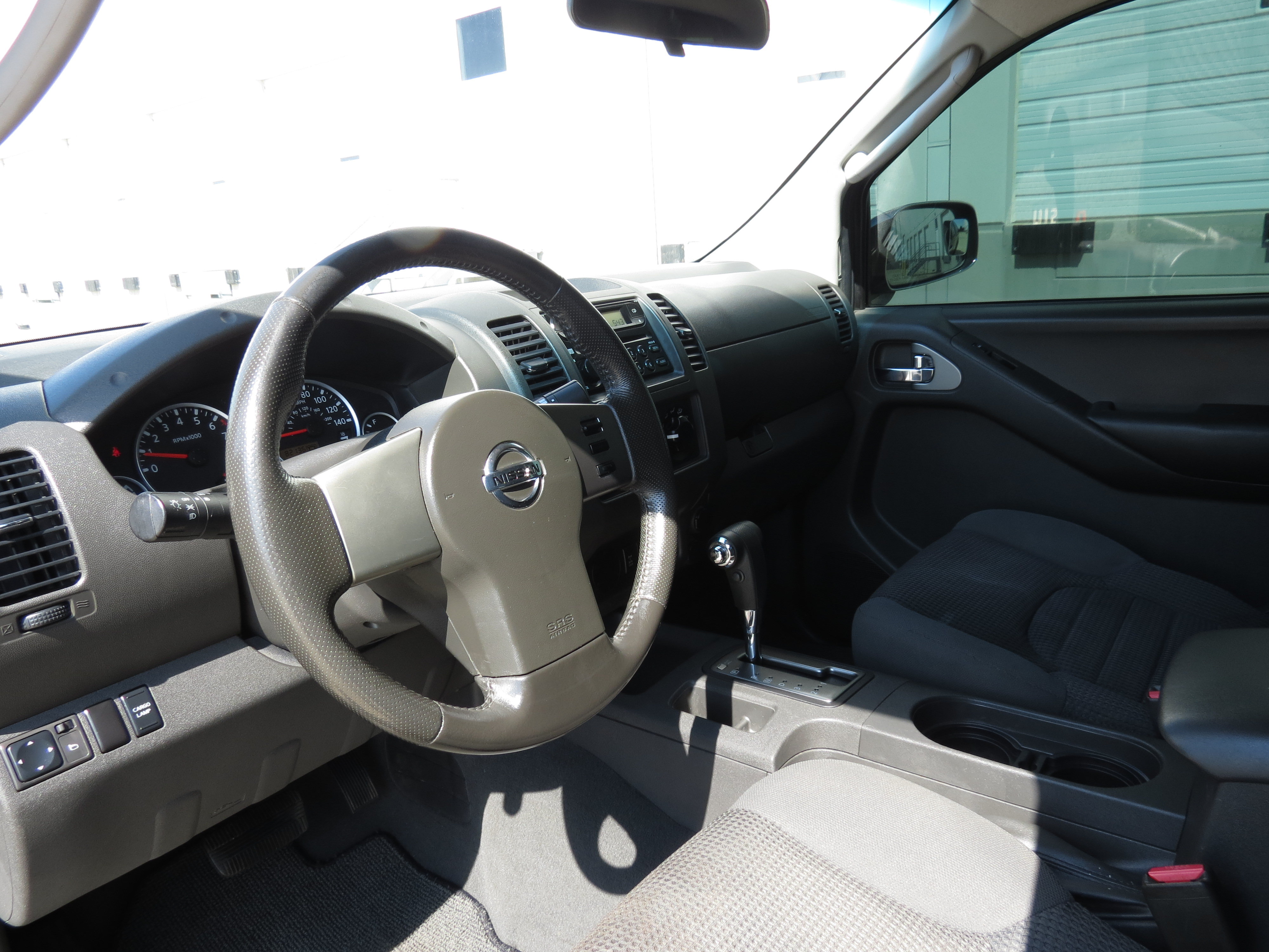 Used 2006 Nissan Frontier NISMO RWD image 21