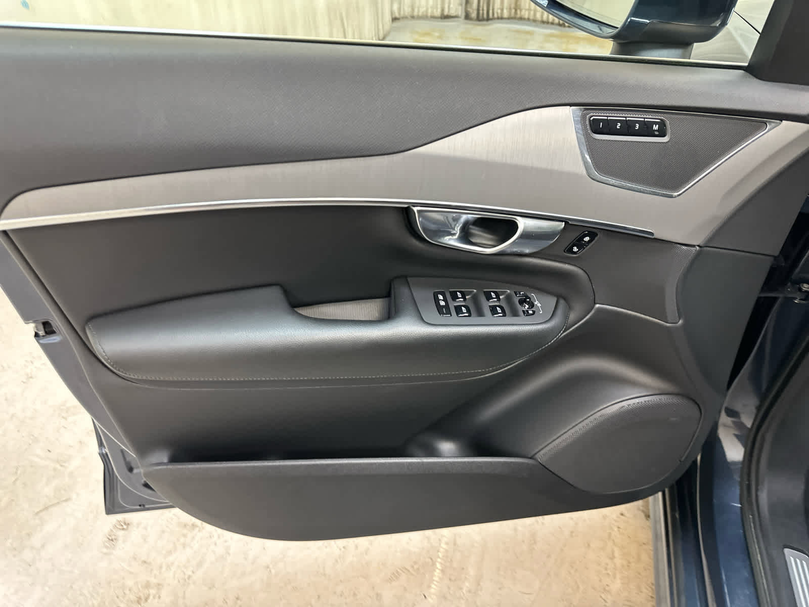 Used 2023 Volvo XC90 B5 Core w/ Protection Package image 27