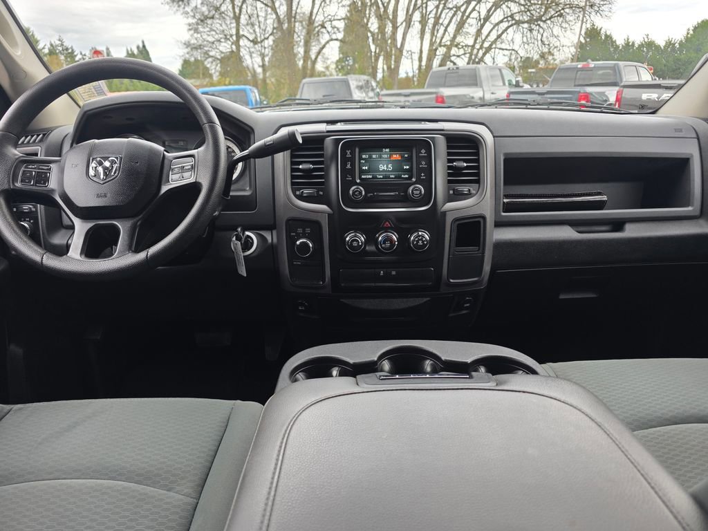 Used 2017 RAM 1500 ST w/ SXT Appearance Group AWD/4WD image 5