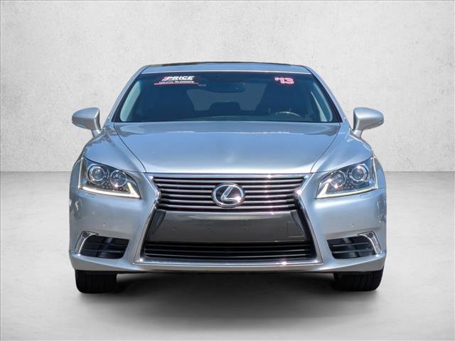 Used 2013 Lexus LS 460 w/ Comfort Pkg image 2