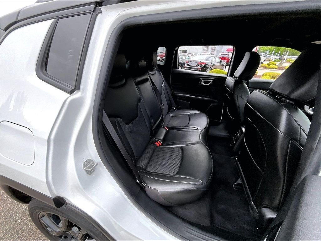 Used 2022 Jeep Compass Latitude AWD/4WD image 16