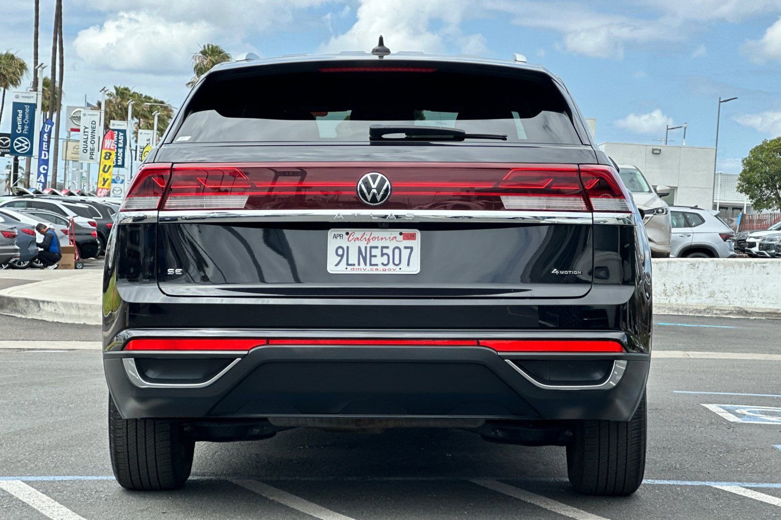 Used 2024 Volkswagen Atlas Cross Sport SE AWD/4WD image 5