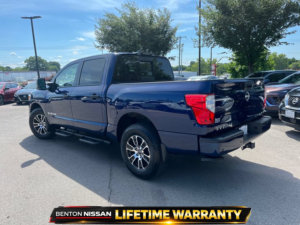 Used 2024 Nissan Titan SV w/ SV Convenience Package AWD/4WD image 7