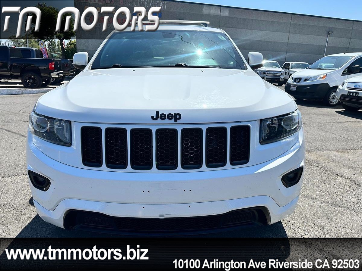 Used 2014 Jeep Grand Cherokee Altitude AWD/4WD image 2