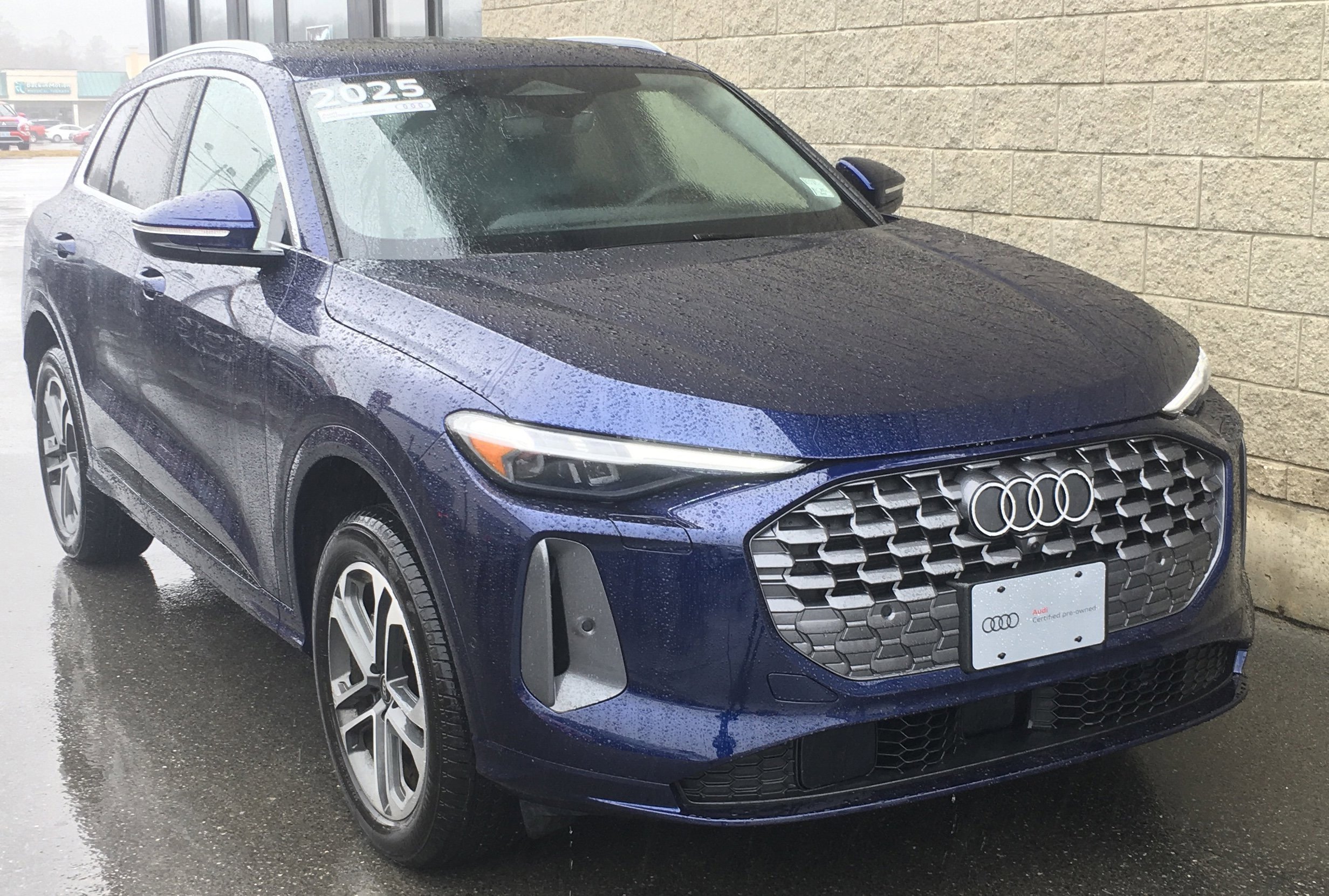 Certified 2025 Audi Q5 Premium w/ Premium Plus AWD/4WD image 1
