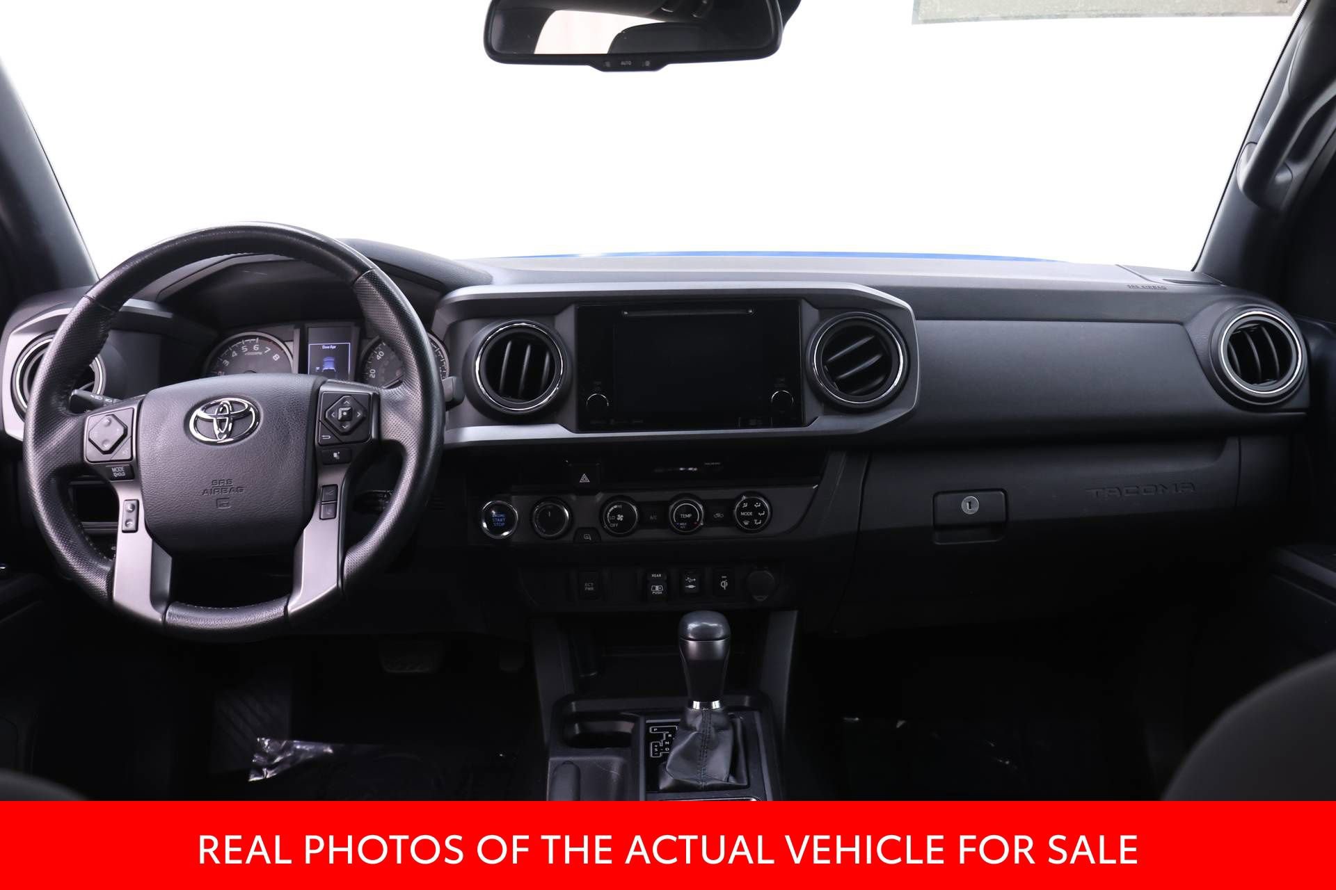 Certified 2018 Toyota Tacoma TRD Off-Road AWD/4WD image 5