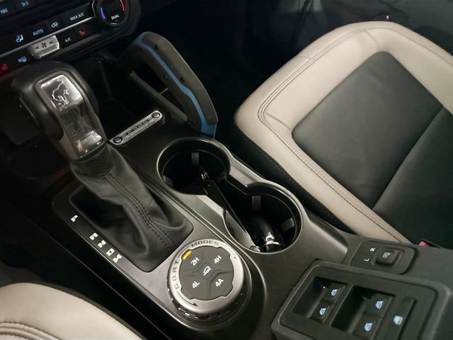 Used 2023 Ford Bronco Wildtrak image 32