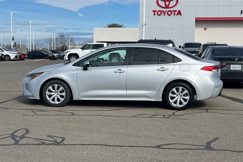 Certified 2025 Toyota Corolla LE image 9
