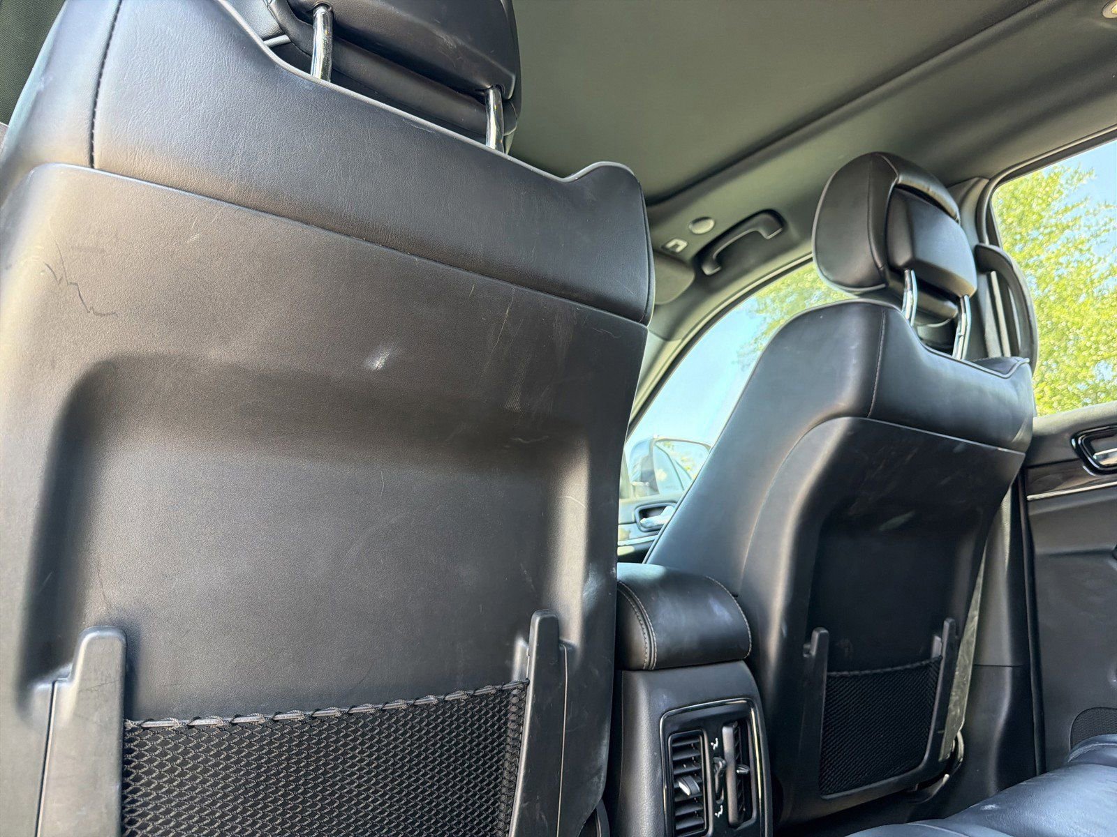 Used 2019 Jeep Grand Cherokee Overland AWD/4WD image 19