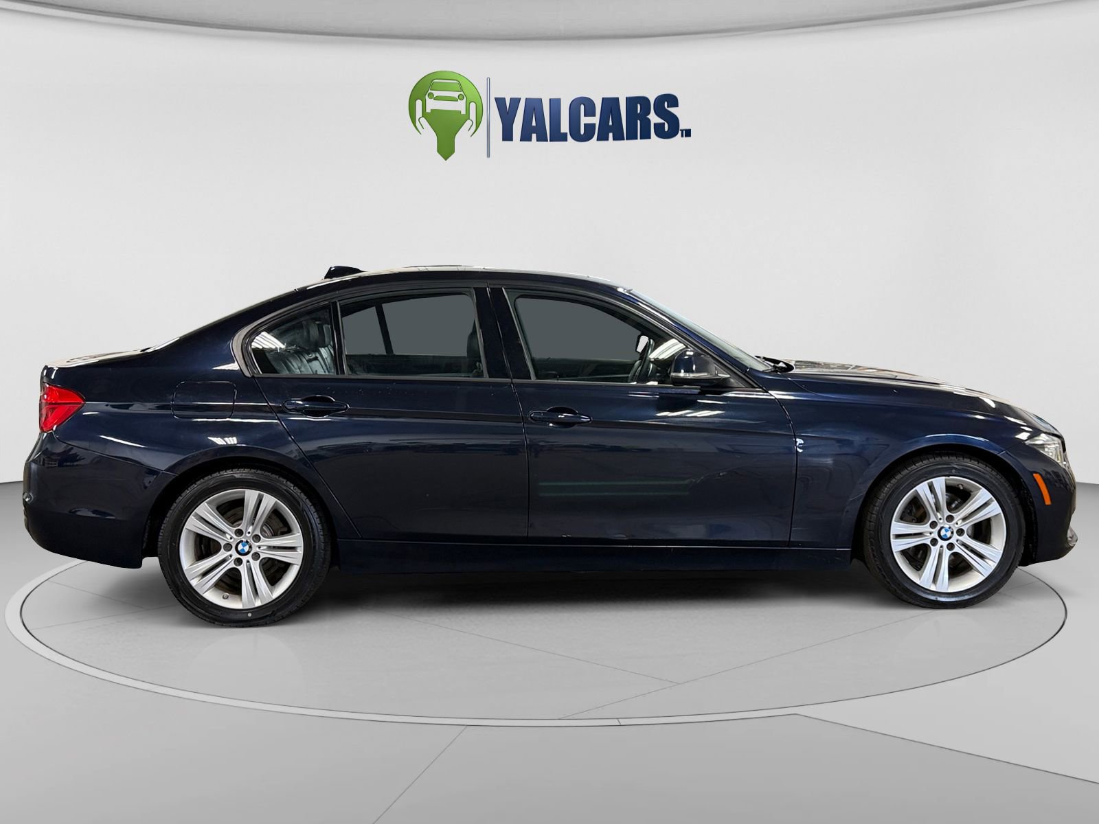Used 2016 BMW 328i xDrive Sedan AWD/4WD image 6