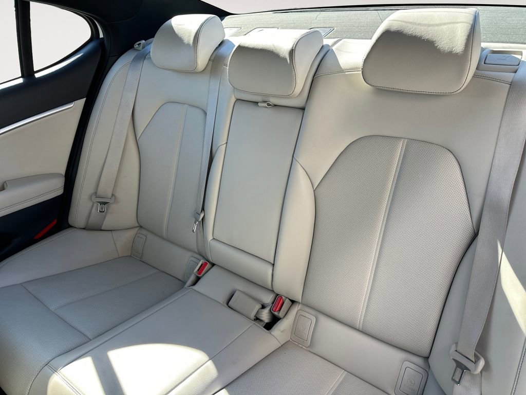 Used 2024 Genesis G70 2.5T RWD image 13