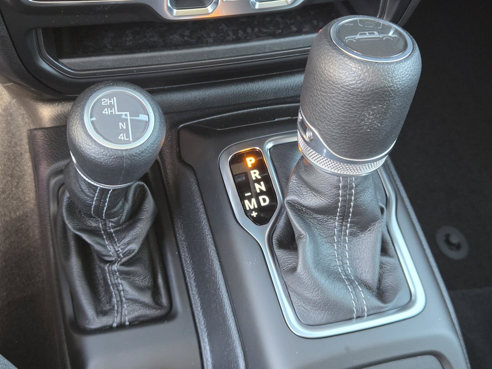 New 2026 Jeep Gladiator Sport AWD/4WD image 16