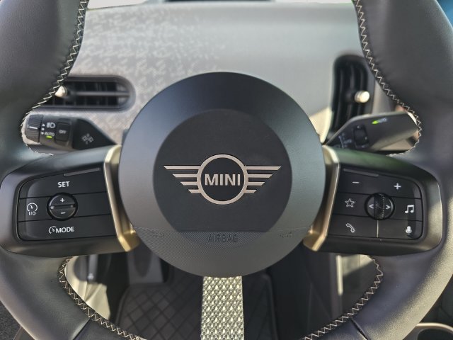 Used 2025 MINI Cooper S FWD image 13