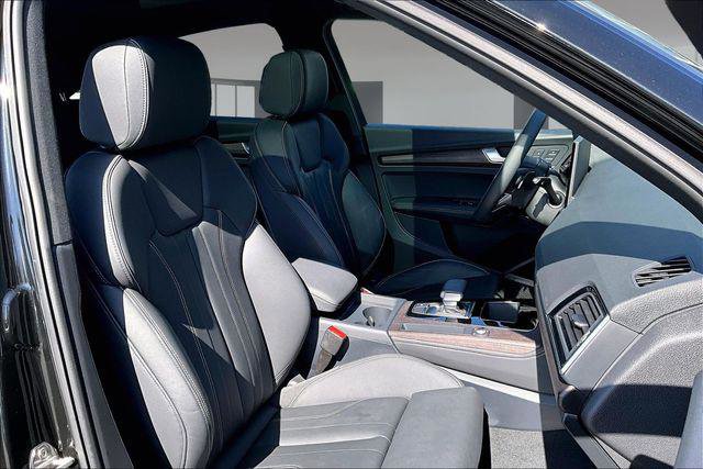 Used 2025 Audi Q5 2.0T Premium Plus w/ Premium Plus Package AWD/4WD image 29