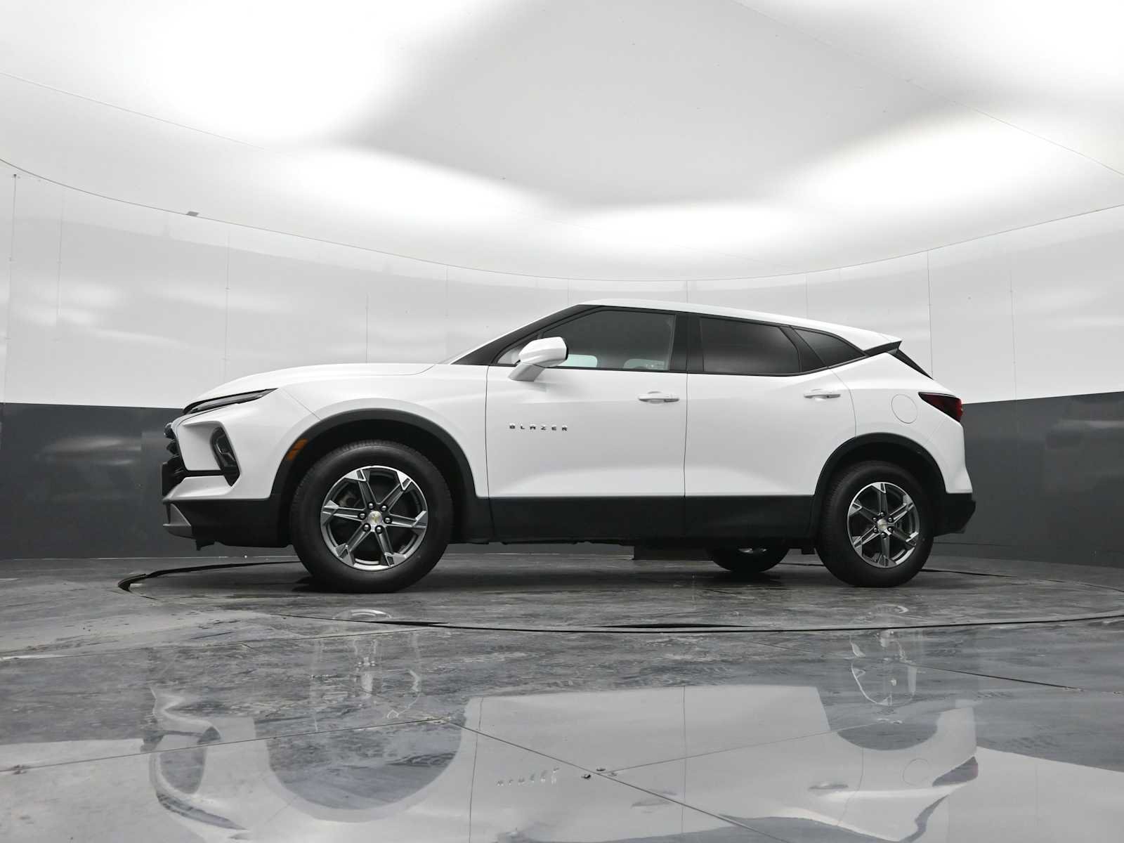 Used 2023 Chevrolet Blazer LT AWD/4WD image 28
